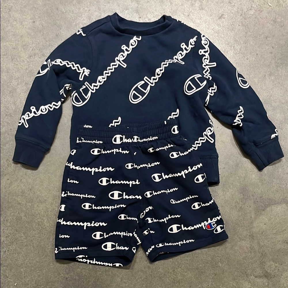 Champion coordinating crewneck and shorts set 4